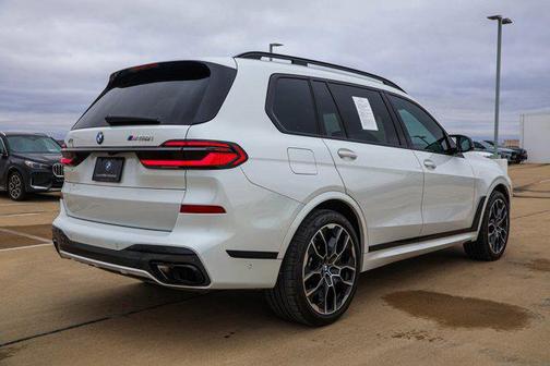 2025 BMW X7 M60i