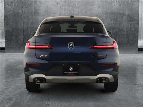2025 BMW X4 xDrive30i