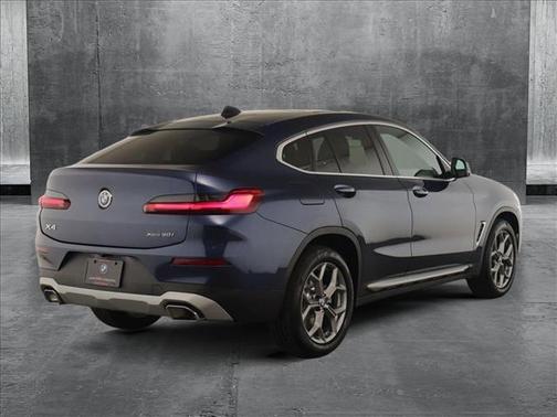 2025 BMW X4 xDrive30i