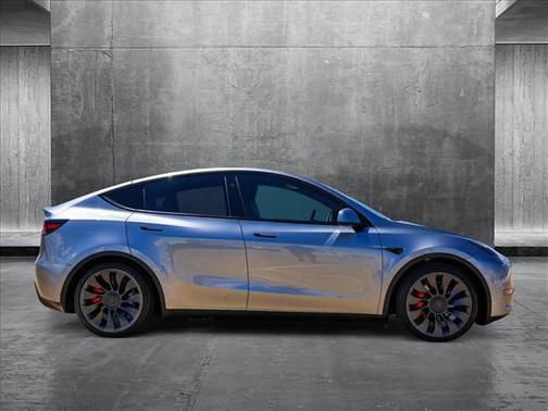 2024 Tesla Model Y Performance Dual Motor All-Wheel Drive