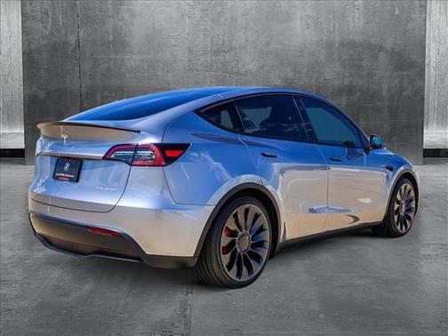 2024 Tesla Model Y Performance Dual Motor All-Wheel Drive