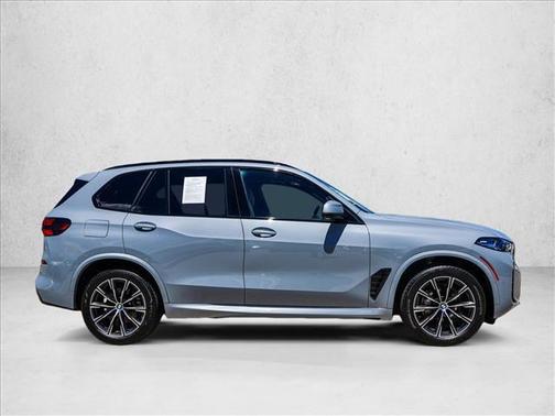 Brooklyn Grey Metallic 2026 BMW X5 xDrive40i
