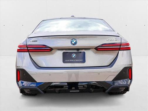 2026 BMW 550e 550e xDrive