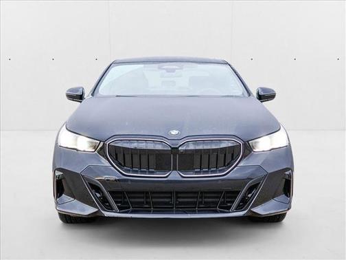 2025 BMW 530 i xDrive