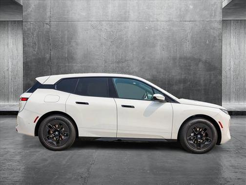2026 BMW iX xDrive45