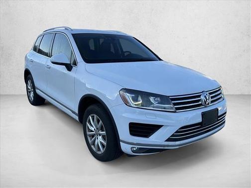 2015 Volkswagen Touareg V6 Sport