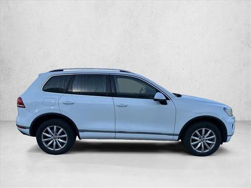 2015 Volkswagen Touareg V6 Sport