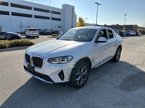 2025 BMW X4 xDrive30i