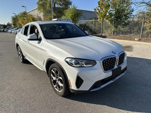 2025 BMW X4 xDrive30i
