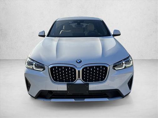 2025 BMW X4 xDrive30i