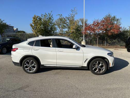 2025 BMW X4 xDrive30i