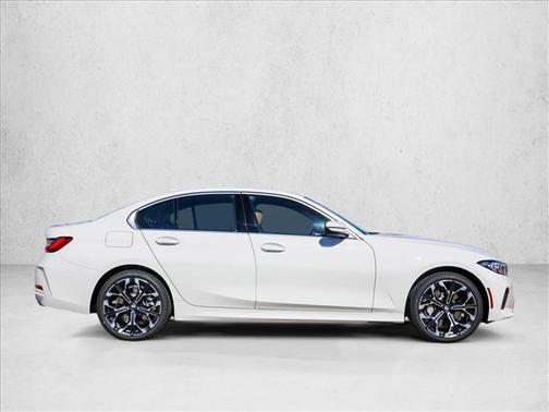 2025 BMW 330 i xDrive