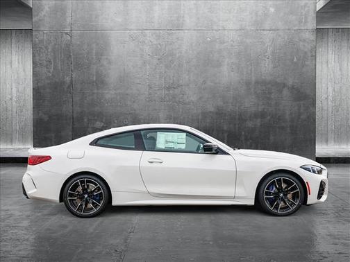 2025 BMW M440 i xDrive