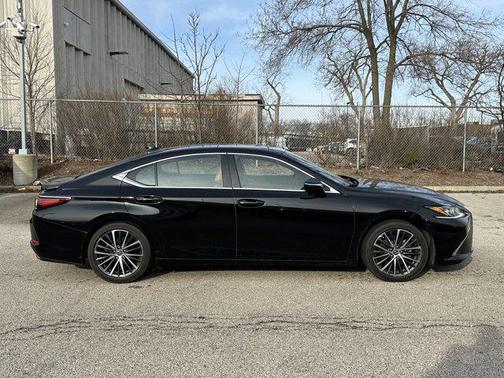 2022 Lexus ES 350 Base