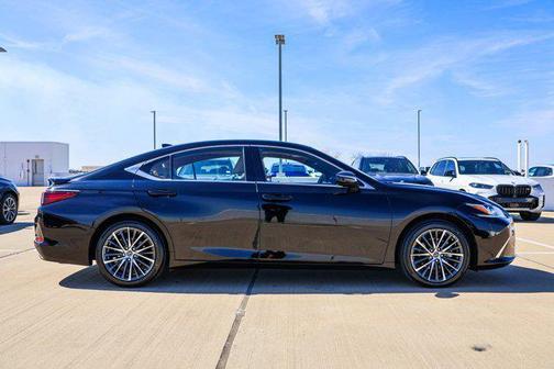 2022 Lexus ES 350 Base
