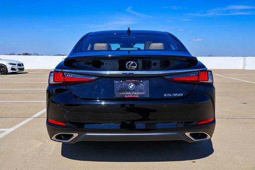 2022 Lexus ES 350 Base