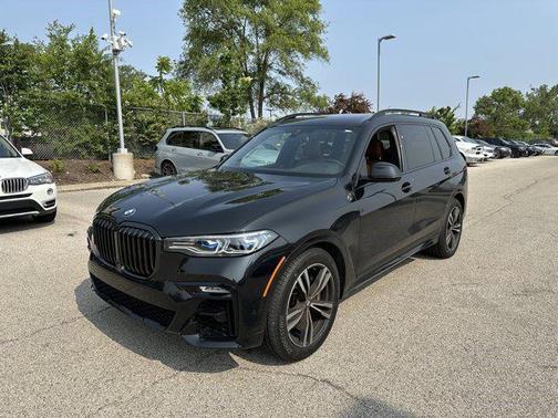 2022 BMW X7 M50i