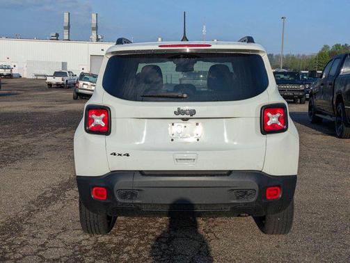 Alpine White Clearcoat 2020 Jeep Renegade Altitude