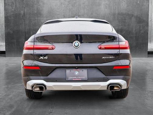 2024 BMW X4 xDrive30i