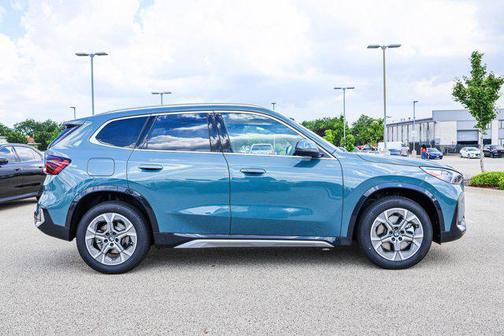 Cape York Green Metallic 2025 BMW X1 xDrive28i