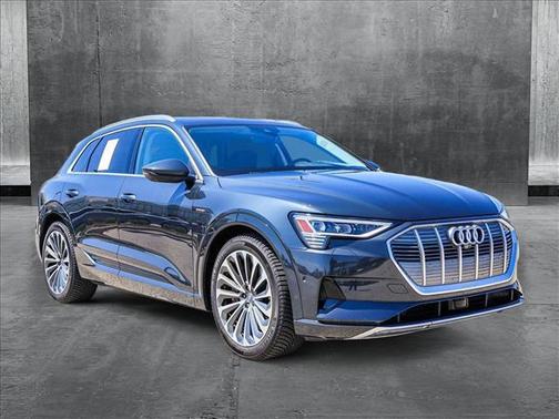 2019 Audi e-tron Premium Plus