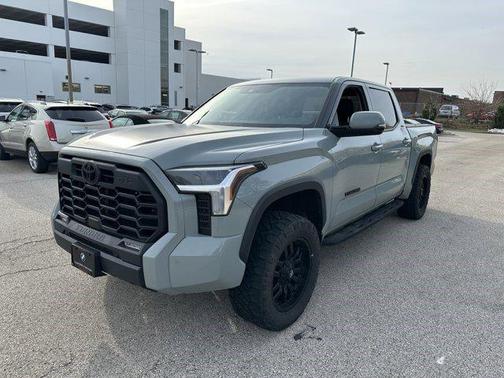 2022 Toyota Tundra SR5