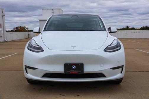 2022 Tesla Model Y Long Range Dual Motor All-Wheel Drive