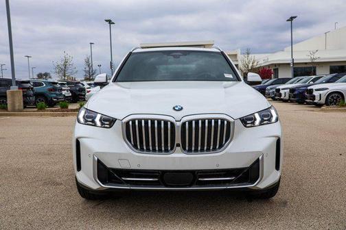 Mineral White Metallic 2026 BMW X5 xDrive40i