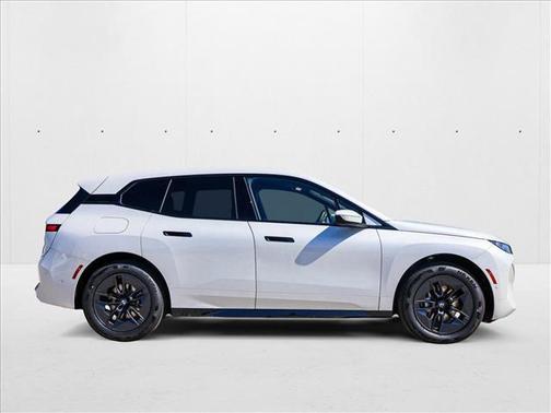 2026 BMW iX xDrive60