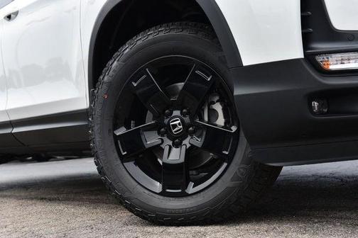 Platinum 2026 Honda Ridgeline Black