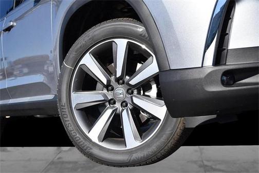 2025 Honda Pilot Touring 8-Passenger