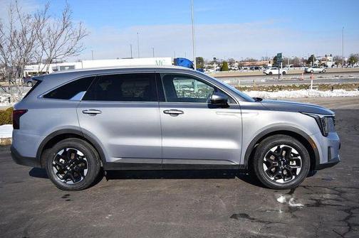 2024 Kia Sorento S