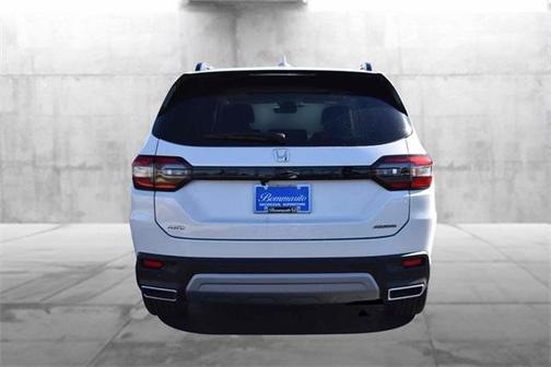 2025 Honda Pilot Touring 8-Passenger