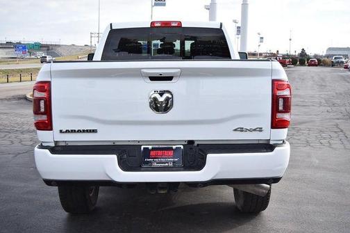 2024 RAM 2500 Laramie Crew Cab 4x4 6'4' Box