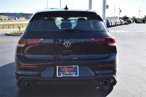 2023 Volkswagen Golf GTI 2.0T SE DSG