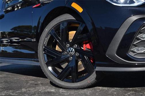 2023 Volkswagen Golf GTI 2.0T SE DSG