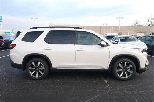 2025 Honda Pilot Touring 8-Passenger