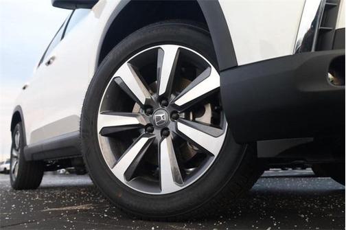 2025 Honda Pilot Touring 8-Passenger