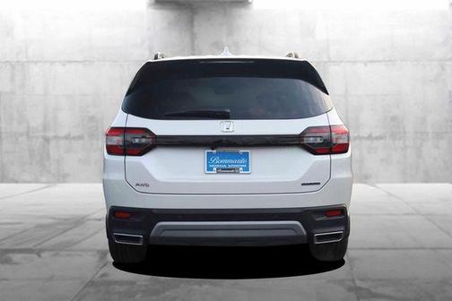 2025 Honda Pilot Touring 8-Passenger