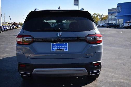 2025 Honda Pilot Touring 8-Passenger