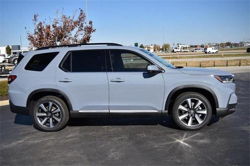 2025 Honda Pilot Touring 8-Passenger