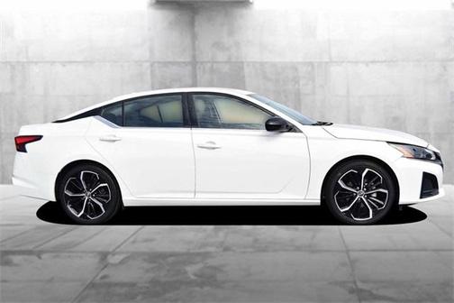 2024 Nissan Altima SR FWD