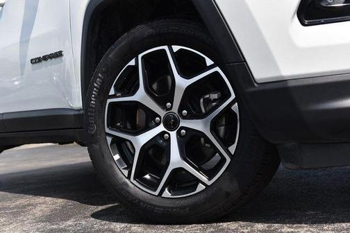 Bright White Clearcoat 2025 Jeep Compass Limited