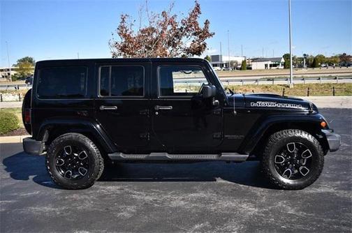 2017 Jeep Wrangler Unlimited Sahara