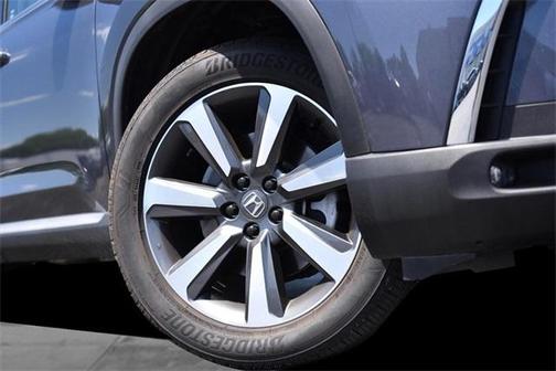 2025 Honda Pilot Touring 8-Passenger