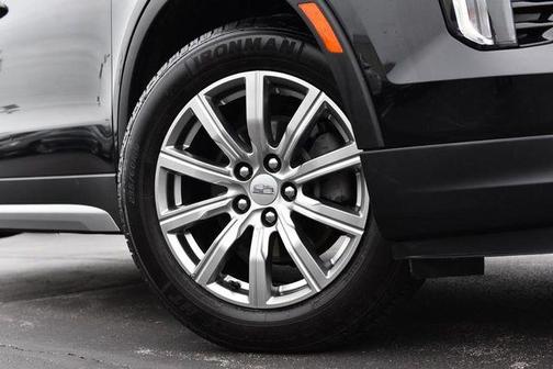 Stellar Black Metallic 2023 Cadillac XT4 Premium Luxury