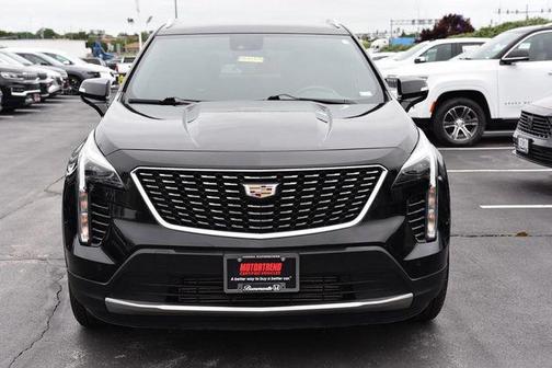 Stellar Black Metallic 2023 Cadillac XT4 Premium Luxury