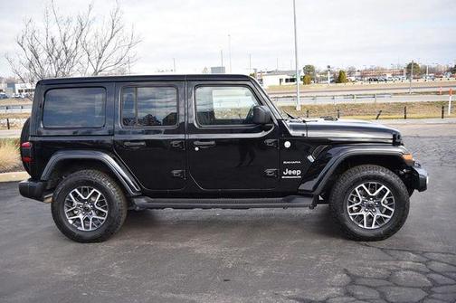 2024 Jeep Wrangler 4-Door Sahara 4x4