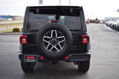 2024 Jeep Wrangler 4-Door Sahara 4x4