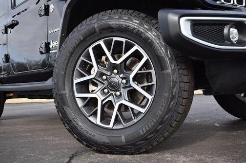 2024 Jeep Wrangler 4-Door Sahara 4x4
